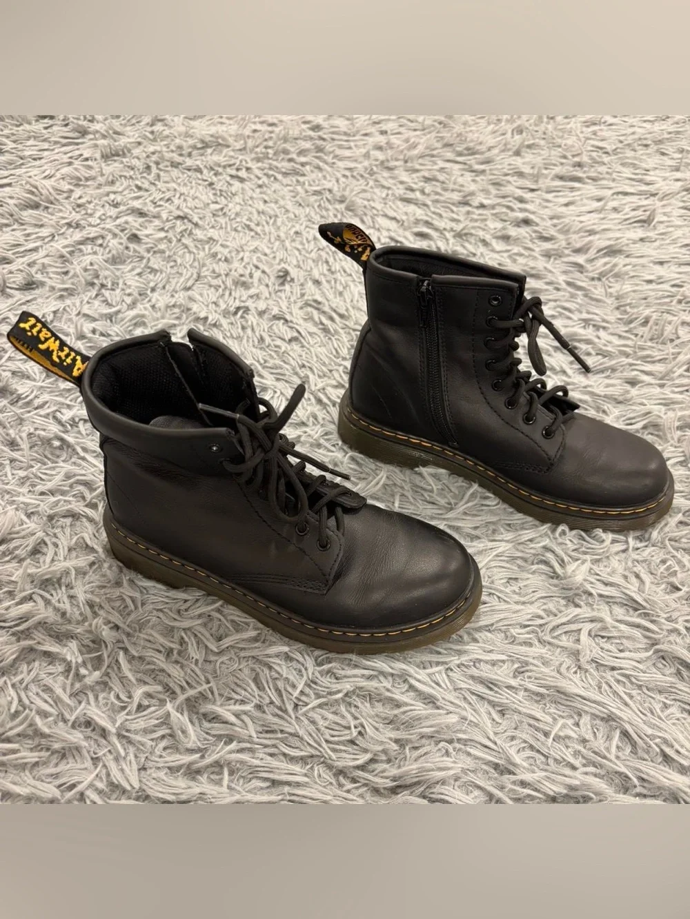 Dr. Martens Kids Airwair 1460 J Black Leather Lace Up Boots Size 3 Zip Gorpcore
